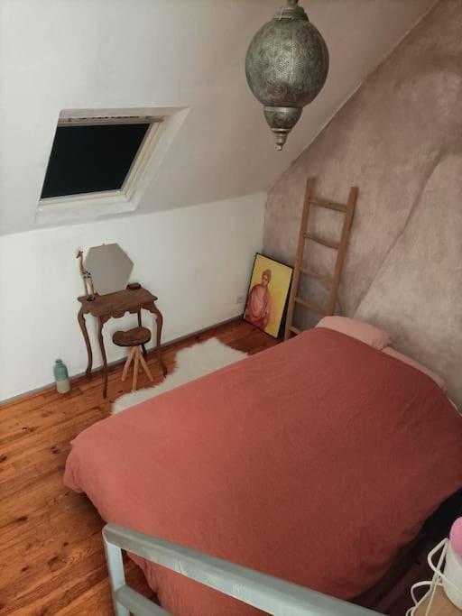 Penty Atypique ,calme Et A Deux Pas Du Centre Holiday home Chateaulin